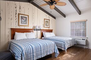 Suwannee Gables Motel and Marina