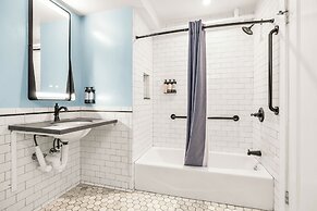 Hotel Petaluma, Tapestry Collection by Hilton