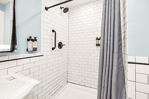 Hotel Petaluma, Tapestry Collection by Hilton