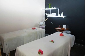 Donway, A Jamaican Style Village