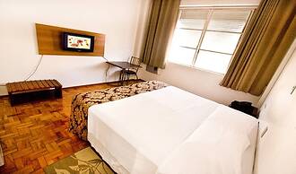 Turrance White Hotel