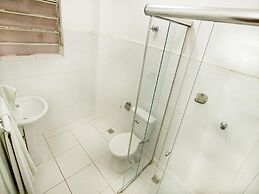 Turrance White Hotel