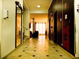 Turrance White Hotel