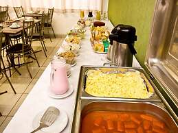 Turrance White Hotel