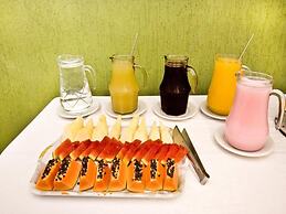 Turrance White Hotel