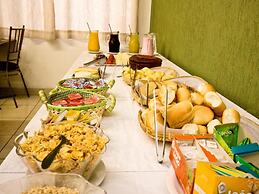 Turrance White Hotel