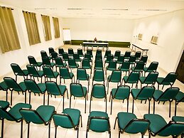 Turrance White Hotel