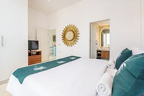 AQ-VA Hotel & Villas Seminyak