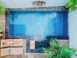 AQ-VA Hotel & Villas Seminyak