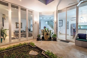 AQ-VA Hotel & Villas Seminyak