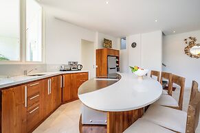 AQ-VA Hotel & Villas Seminyak