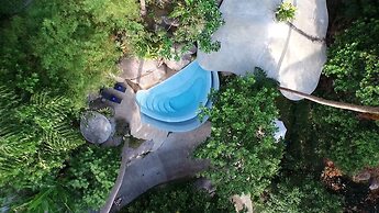 Monkey Flower Villas