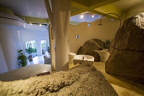 Monkey Flower Villas