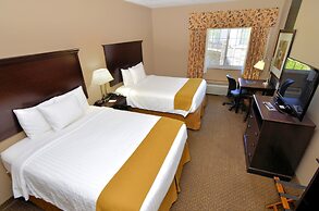 Cobblestone Inn and Suites - Lake View