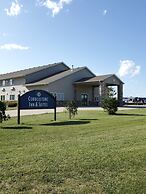 Cobblestone Inn and Suites - Lake View