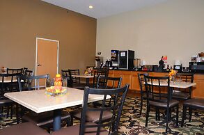 Cobblestone Inn and Suites - Lake View
