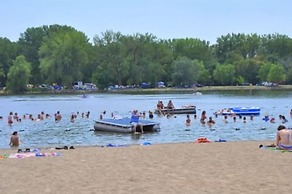 Cobblestone Inn and Suites - Lake View