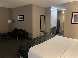 Okoboji Inn & Suites