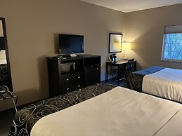 Okoboji Inn & Suites