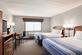 AmericInn by Wyndham Fergus Falls - Conference Center