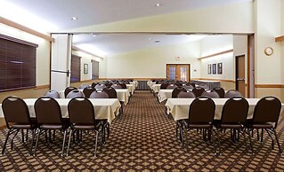 AmericInn by Wyndham Fergus Falls - Conference Center