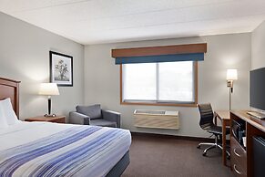 AmericInn by Wyndham Fergus Falls - Conference Center