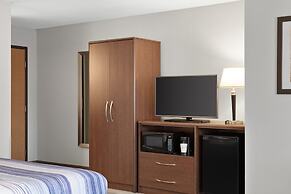 AmericInn by Wyndham Fergus Falls - Conference Center