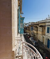 Two Pillows Boutique Hostel