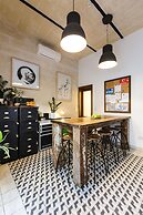 Two Pillows Boutique Hostel