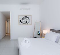 Two Pillows Boutique Hostel