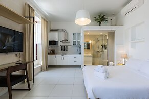 Two Pillows Boutique Hostel