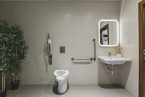 Two Pillows Boutique Hostel