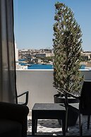 Two Pillows Boutique Hostel