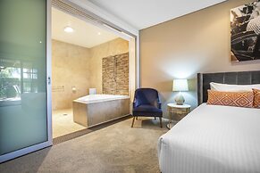 Nightcap at Macquarie Inn