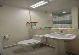 Hotel Misión Express Monterrey Aeropuerto La Fe