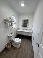 Town and Country Inn