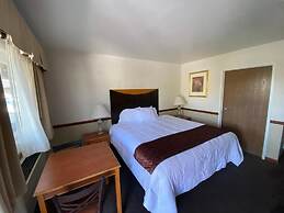 Town and Country Inn