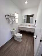 Town and Country Inn