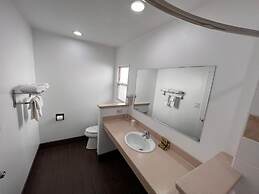 Town and Country Inn