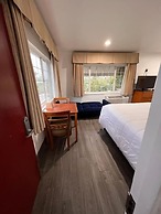 Town and Country Inn