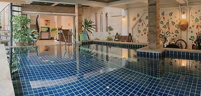 Ice Kamala Beach Hotel