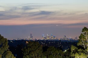 Nightcap at Shoppingtown Hotel