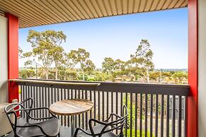 Nightcap at Shoppingtown Hotel