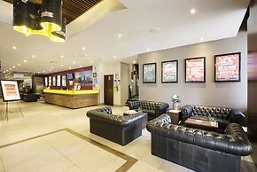 Nightcap at Shoppingtown Hotel