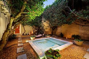 The Fortress Resort & Spa