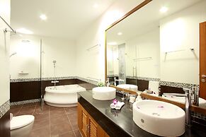 The Park Surin by RESAVA