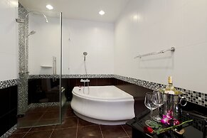 The Park Surin by RESAVA