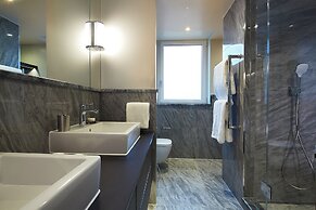 Cheval Gloucester Park at Kensington