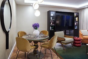 Cheval Gloucester Park at Kensington