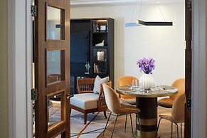 Cheval Gloucester Park at Kensington